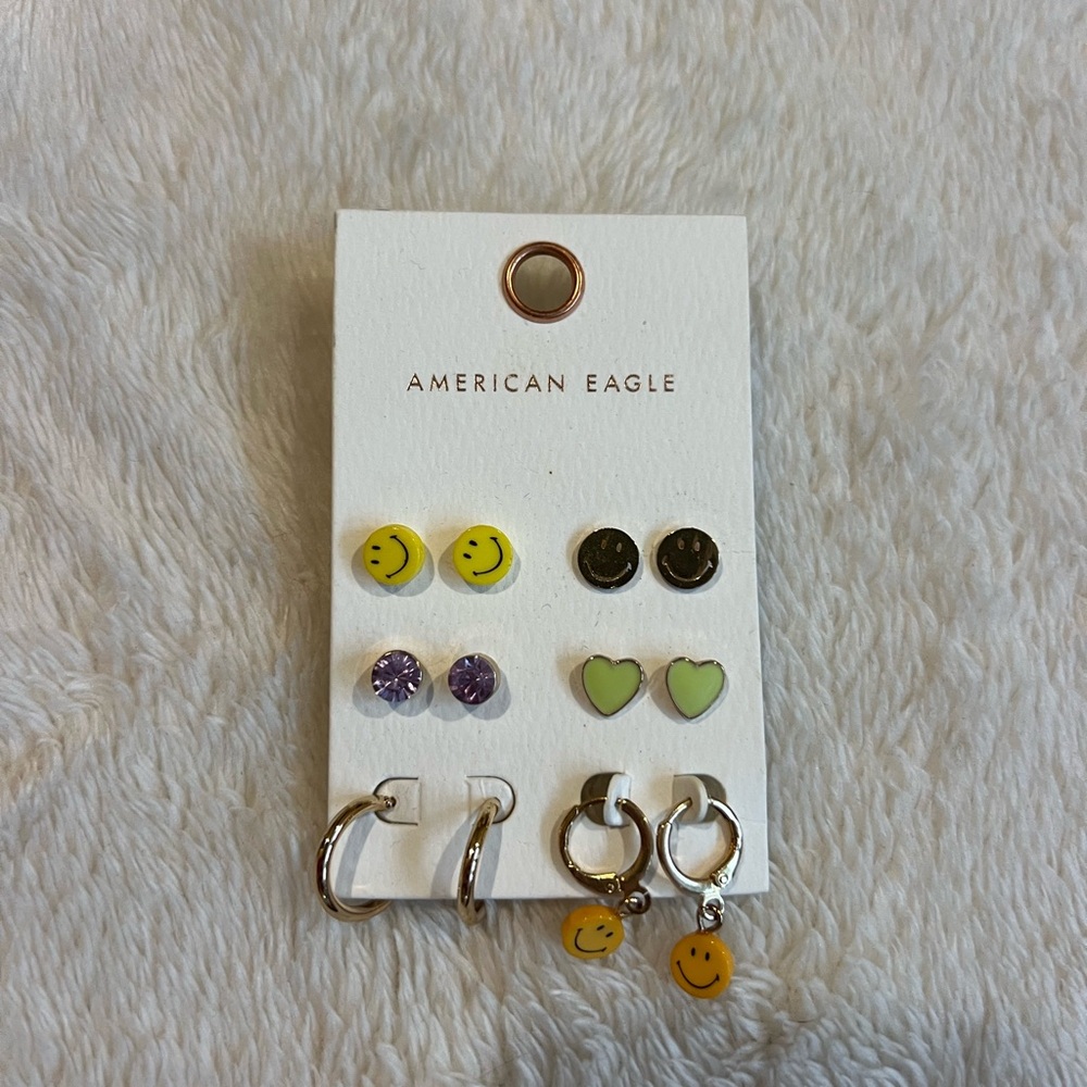 American Eagle Smiley Face Earring Set